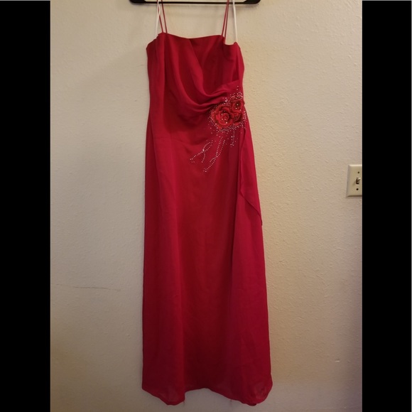 Large Red Bridesmaid Dress with ornate rose - Picture 1 of 6